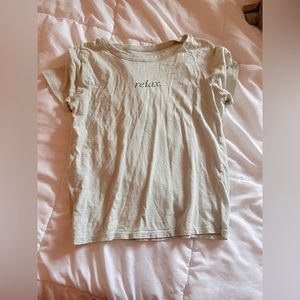 graphic tee “relax.”